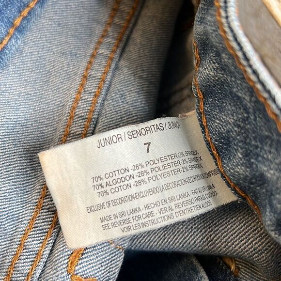 True Freedom Cuffed Jean Shorts Size 7 Medium Large - Picture 7 of 7